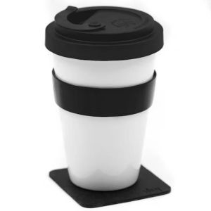 Magnetisk porselenskopp med lokk – for kaffe på farten