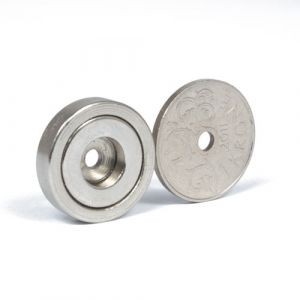 Forsterket magnet med monteringshull, Ø 20 x 4,5 mm