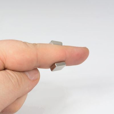 Blokk magnet 10 x 10 x 4 mm